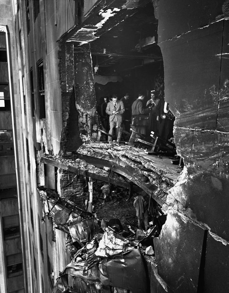Imagen: Periodistas cubriendo el accidente. Wikimedia Commons